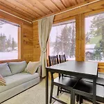 Pyhaekoti D - 30 Meters From The Slopes *